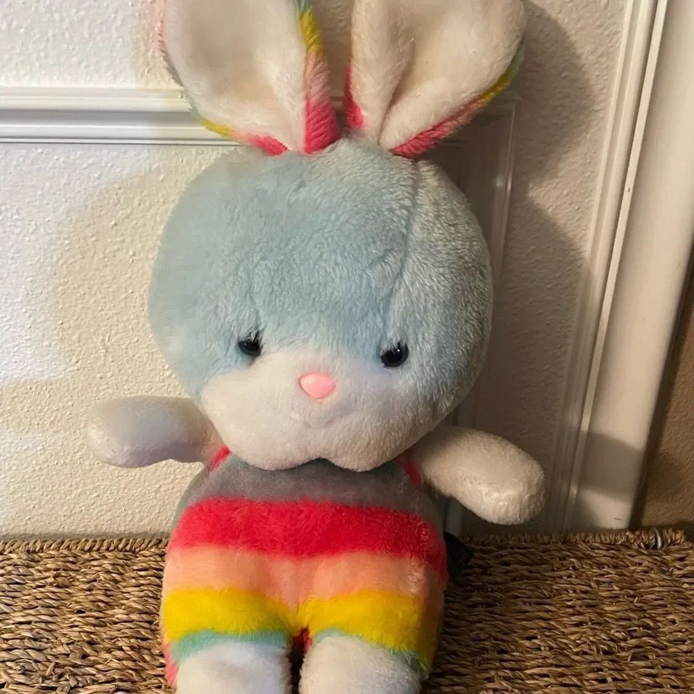 Lee’s Rainbow Products 1980’s Rainbow Bunny Rare and Hard To Find!